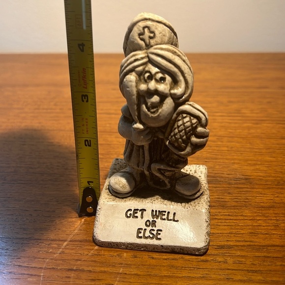 ARRCO/SAXON VINTAGE - RARE FIGURINE “ Get Well Or Else ”  - CANADIAN Made - Picture 2 of 4
